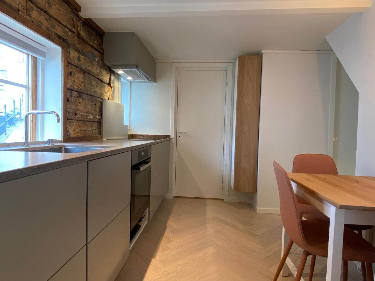 Entire Renovated Apartment From 1780 With Kitchen, Bath, Bedroom, And Living Room In Skuteviken Μπέργκεν Εξωτερικό φωτογραφία