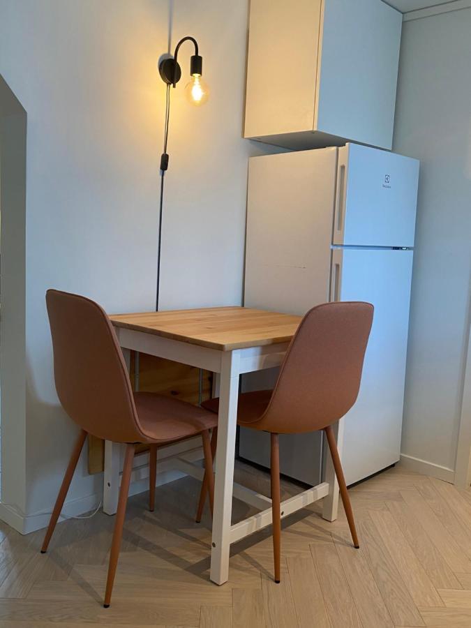 Entire Renovated Apartment From 1780 With Kitchen, Bath, Bedroom, And Living Room In Skuteviken Μπέργκεν Εξωτερικό φωτογραφία