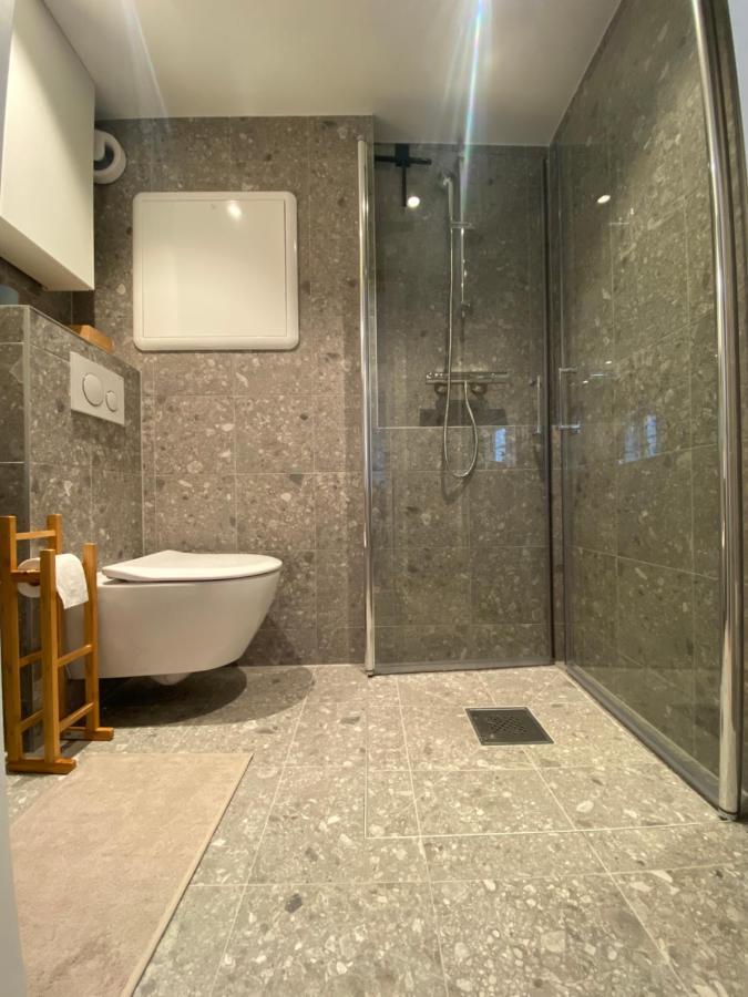 Entire Renovated Apartment From 1780 With Kitchen, Bath, Bedroom, And Living Room In Skuteviken Μπέργκεν Εξωτερικό φωτογραφία